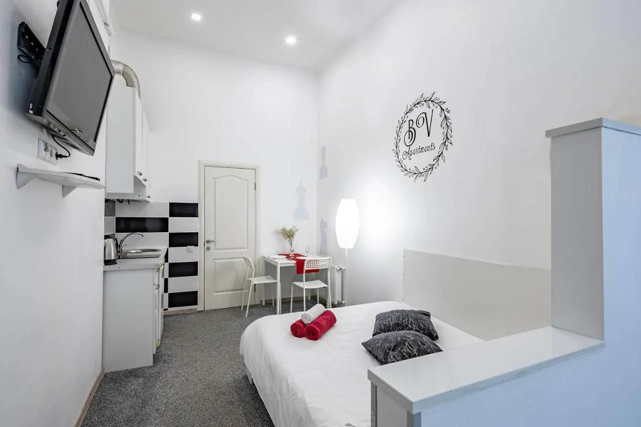 Bv Apartments Black And White Львов Украина